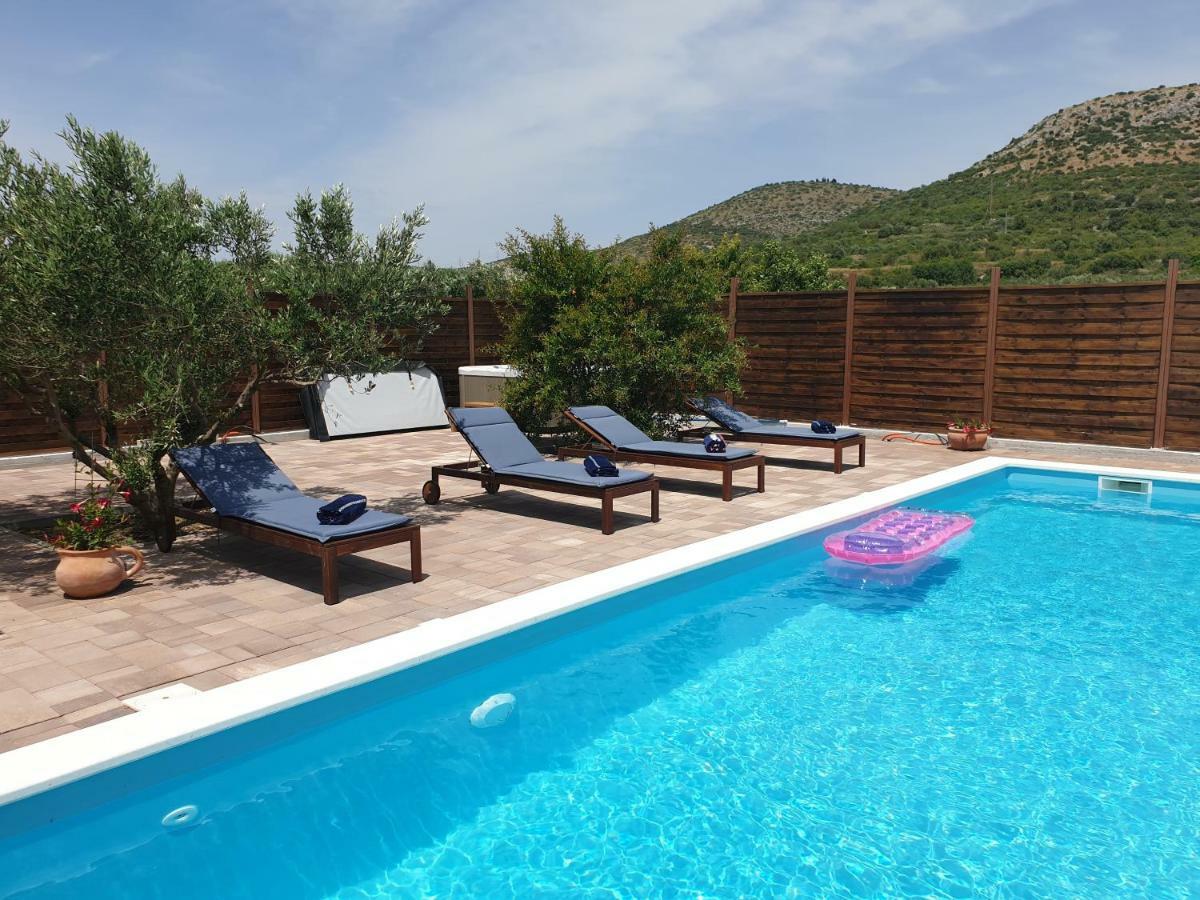 Apartment Smilje Sibenik